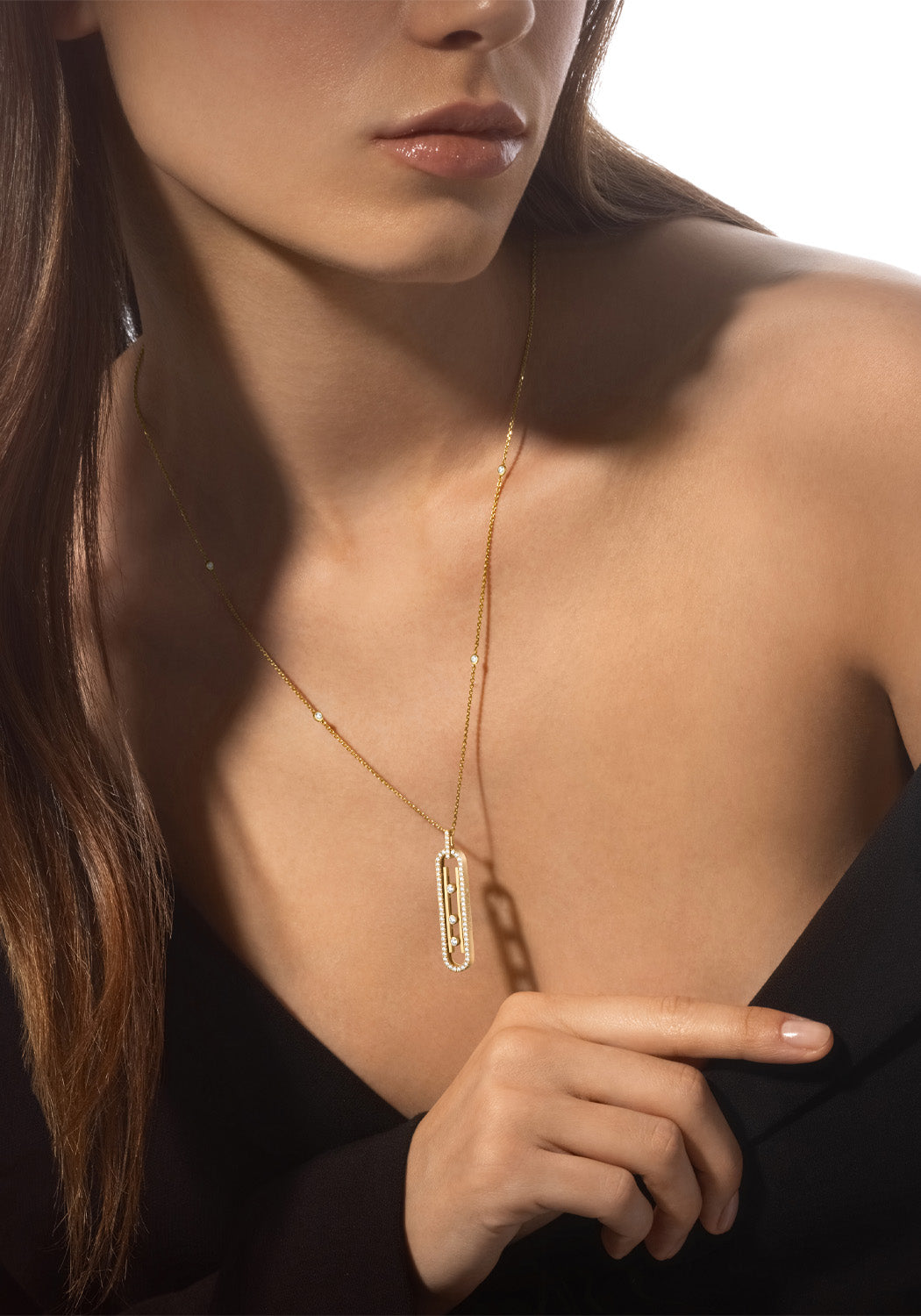 Messika Move 10th PM 18KYG Pavé Diamond Necklace on a brunette model with long hair & black blouse