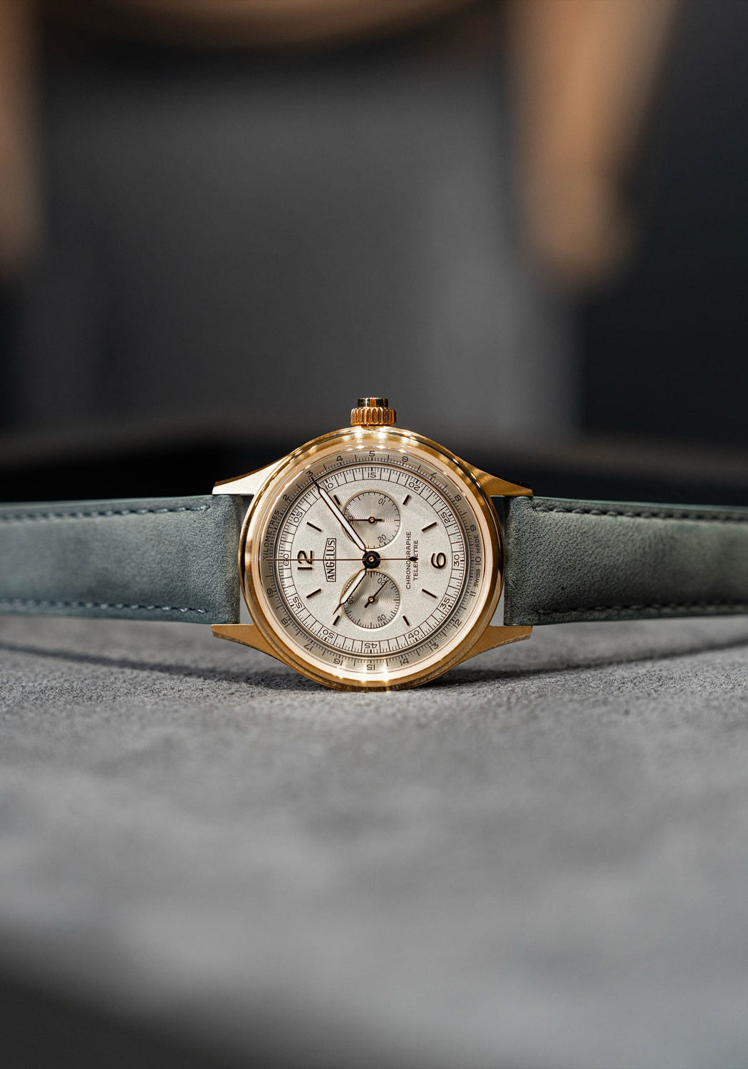 Angelus Chronographe Télémètre Yellow Gold White Caseback | 0CHC.QI01A.V010Q | OsterJewelers.com