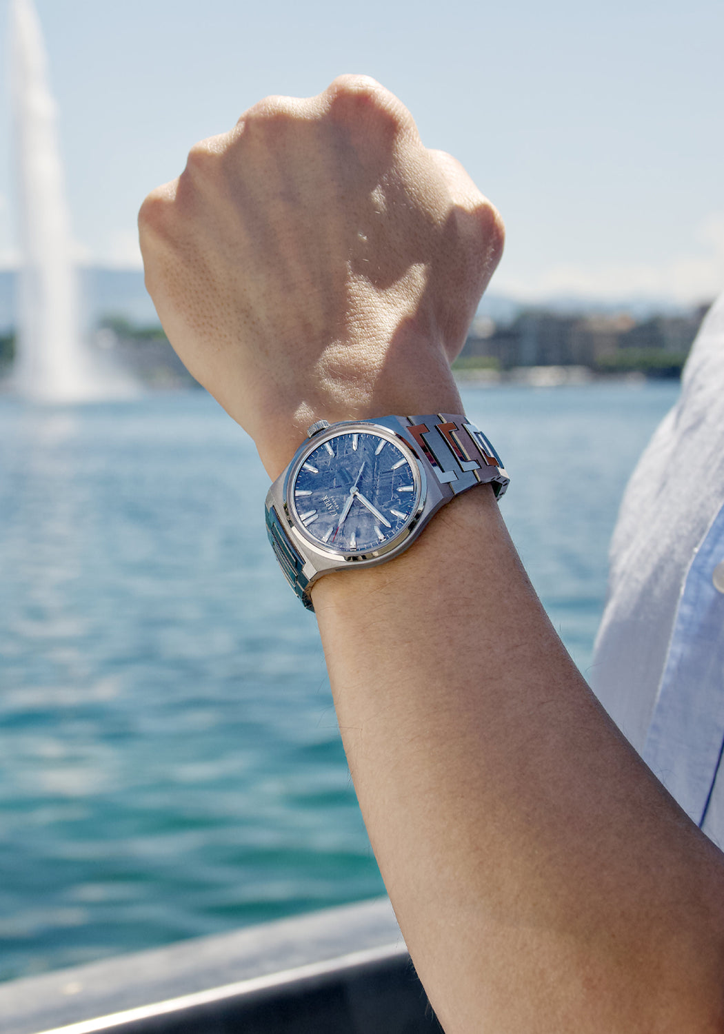 The Gibeon meteorite dial of the Czapek & Cie Antarctique Frozen Meteor stands out on the wrist.