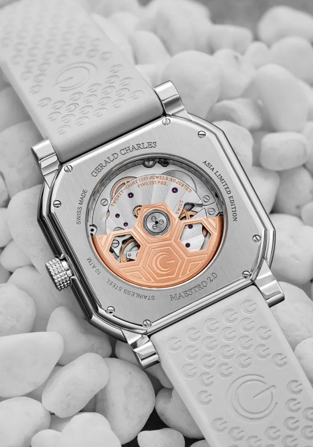 Caseback of the Gerald Charles Maestro 2.0 Ultra-Thin Jade reveals the inner workings of the calibre