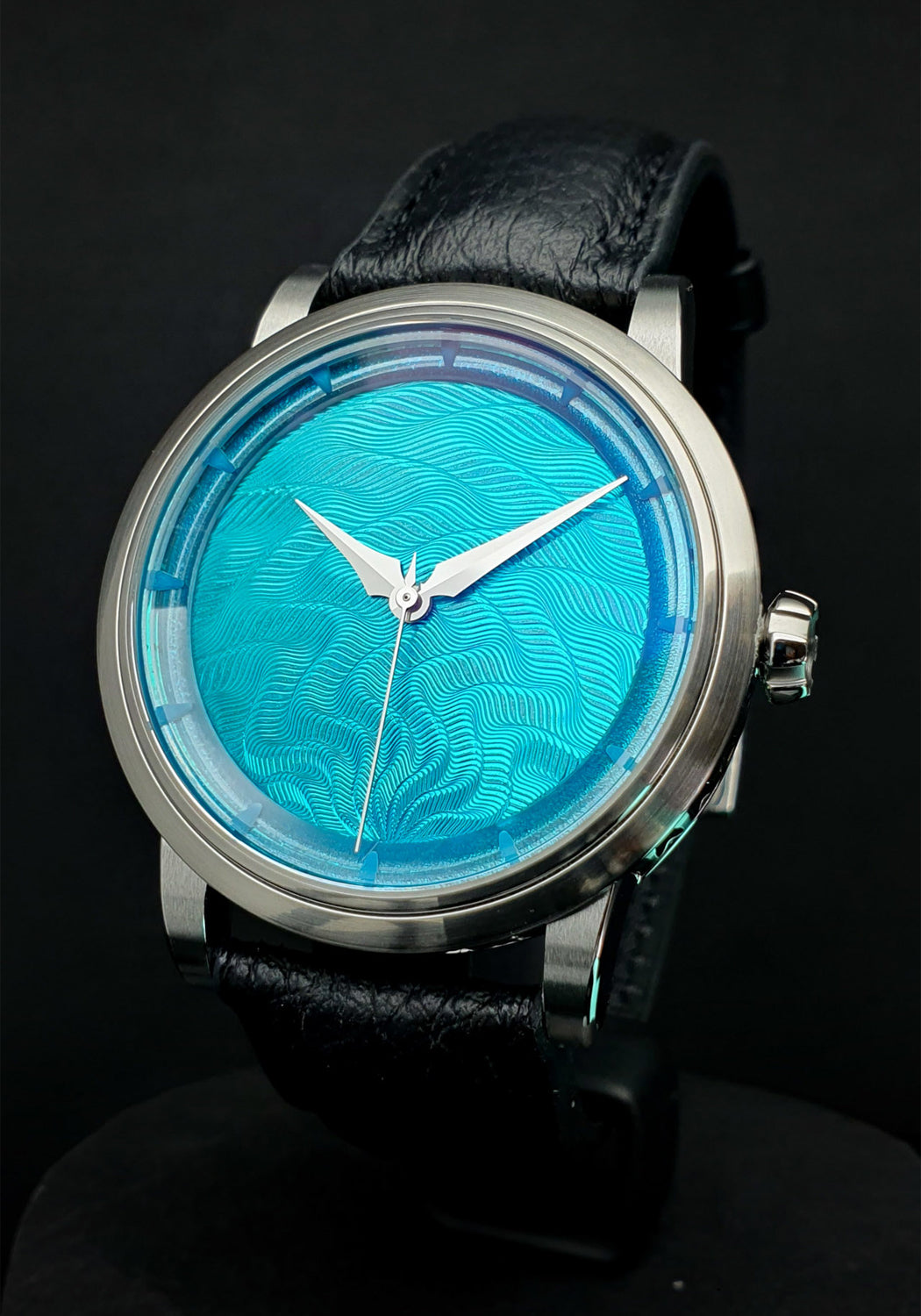 The GoS Sarek Rissa features a vibrant turquoise guilloché dial | Luxury watch | OsterJewelers.com