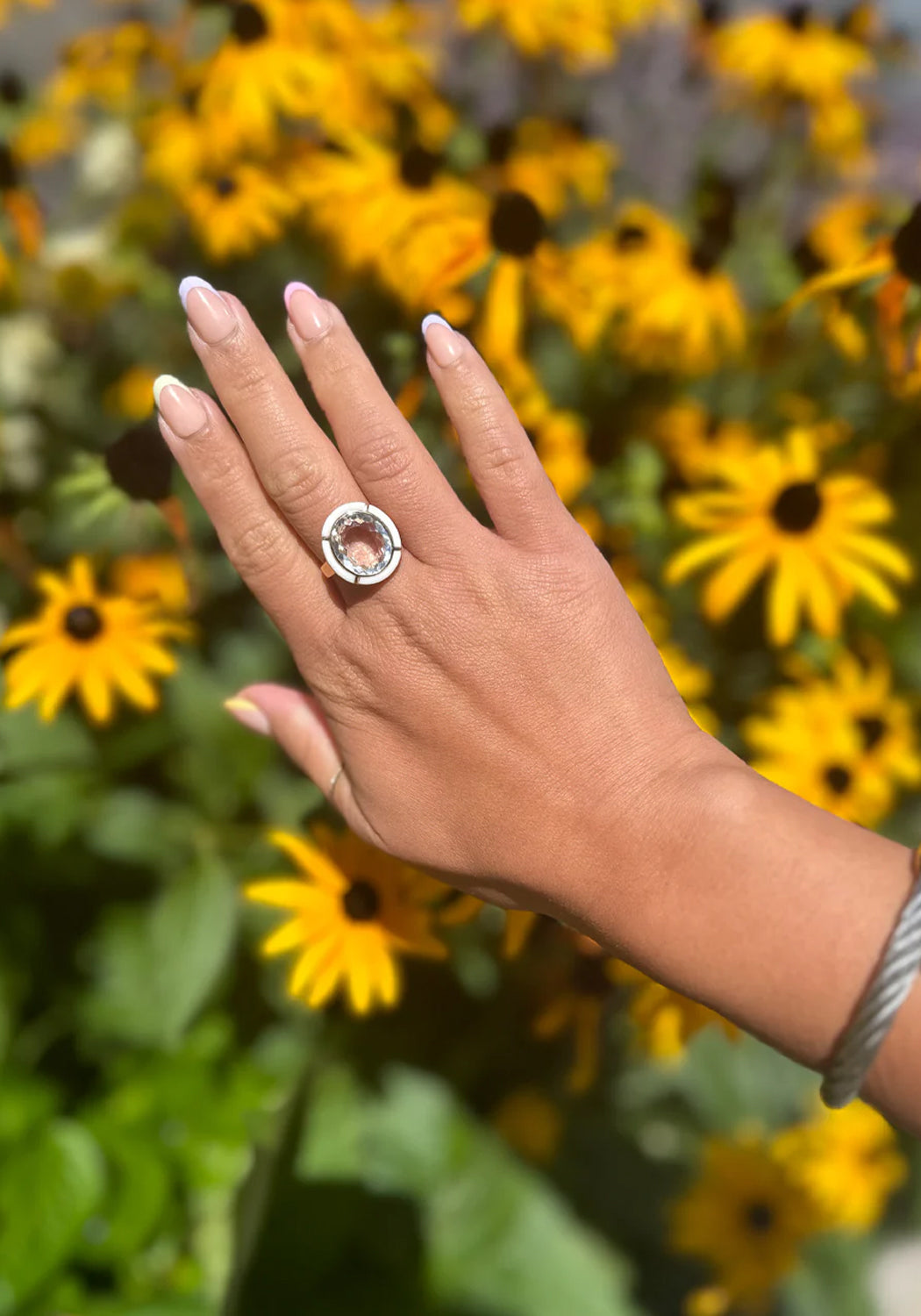 Goshwara Mélange 18KYG White Agate & Rock Crystal Oval Cocktail Ring | Denver | OsterJewelers.com