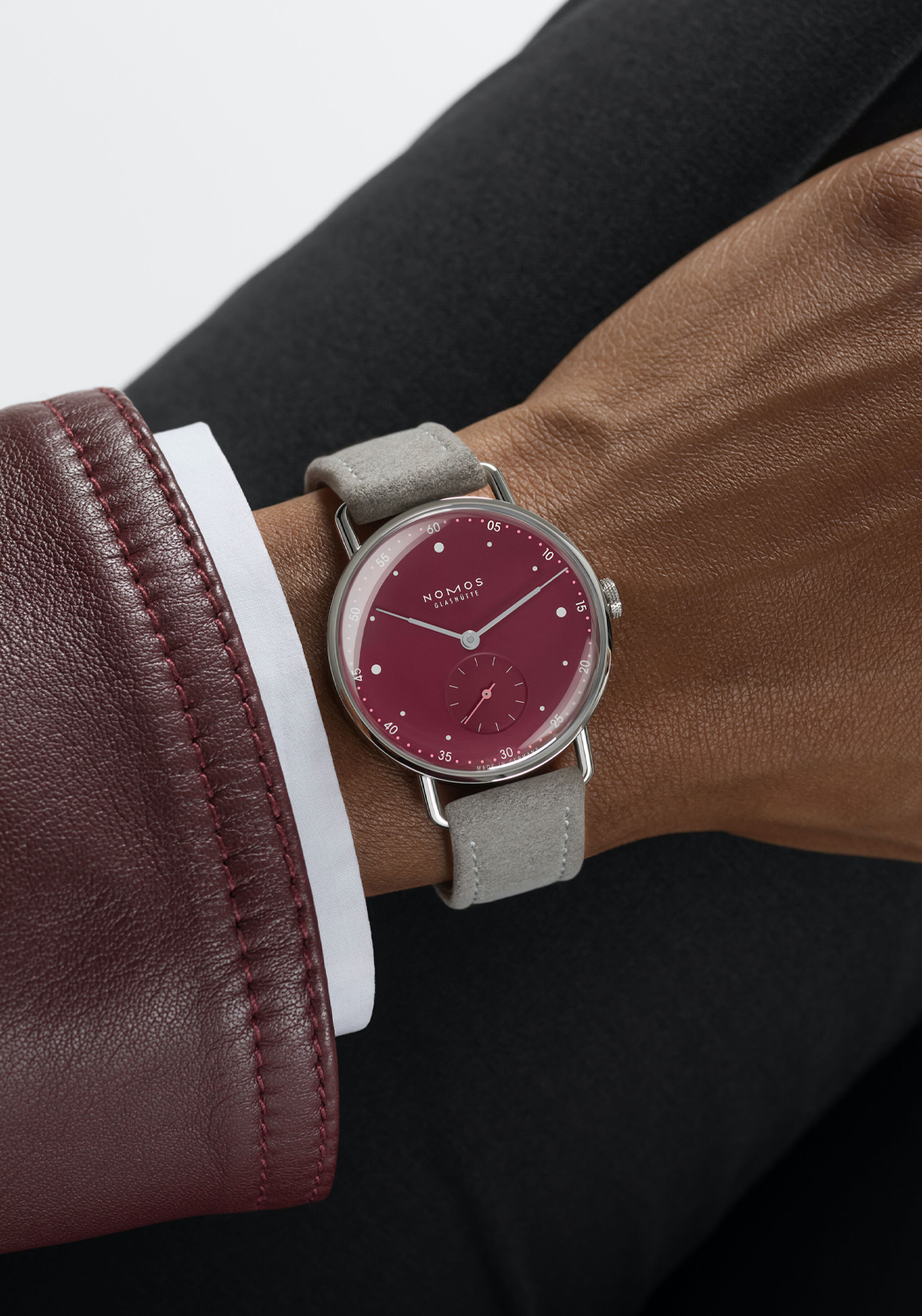 NOMOS Metro 33 Muted Red | Ref. 1123 | OsterJewelers.com