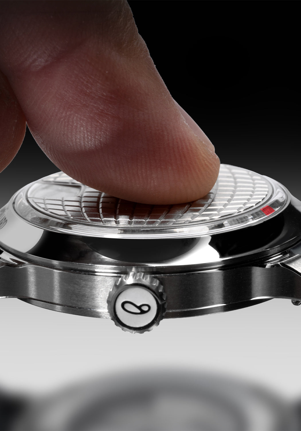 Close-up of-finger touching the Disco Ball dial on the Sartory Billard Disco Ball