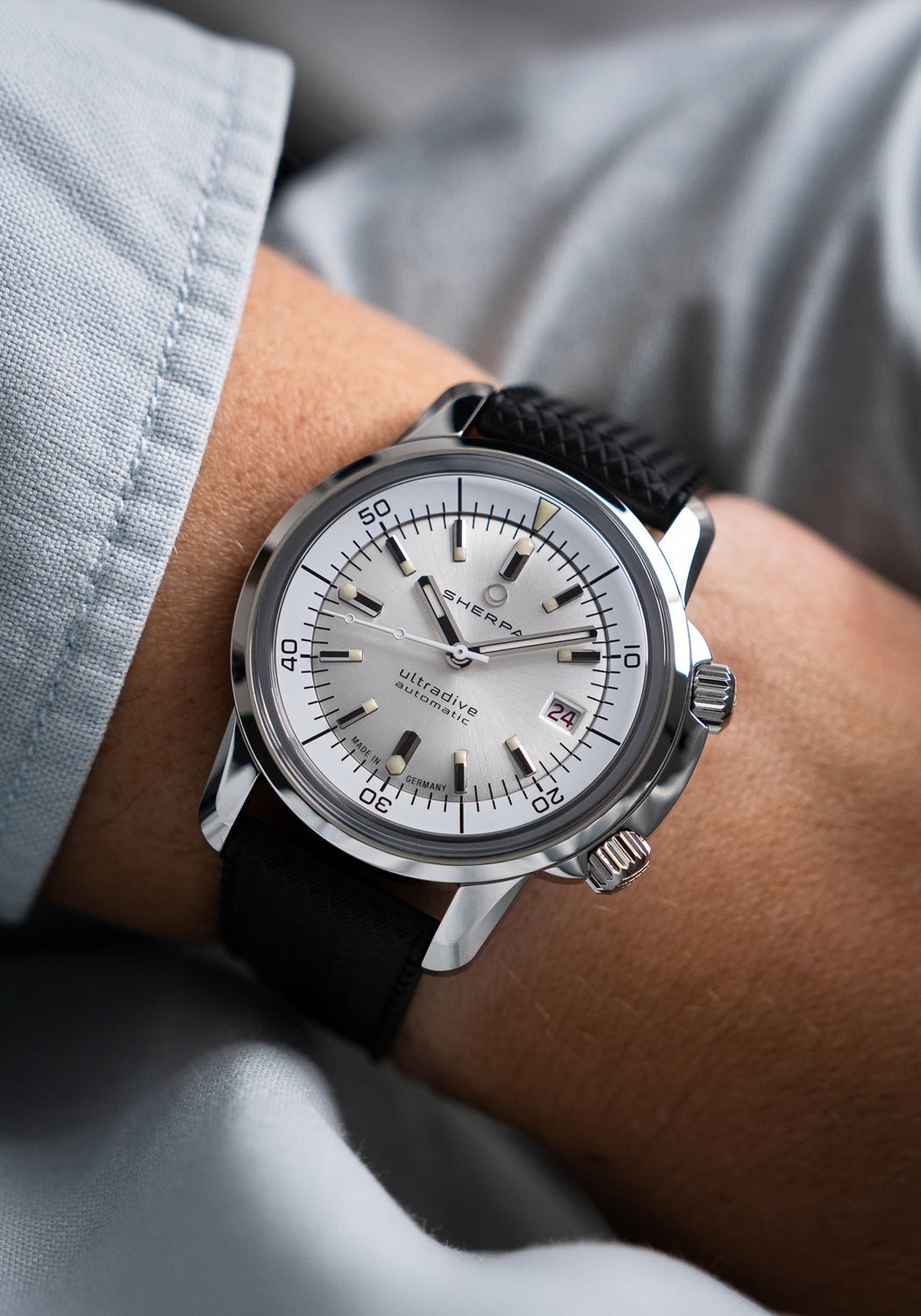 Sherpa Ultradive Moon | Rubber Strap | Dive Watch | Denver Watches | OsterJewelers.com
