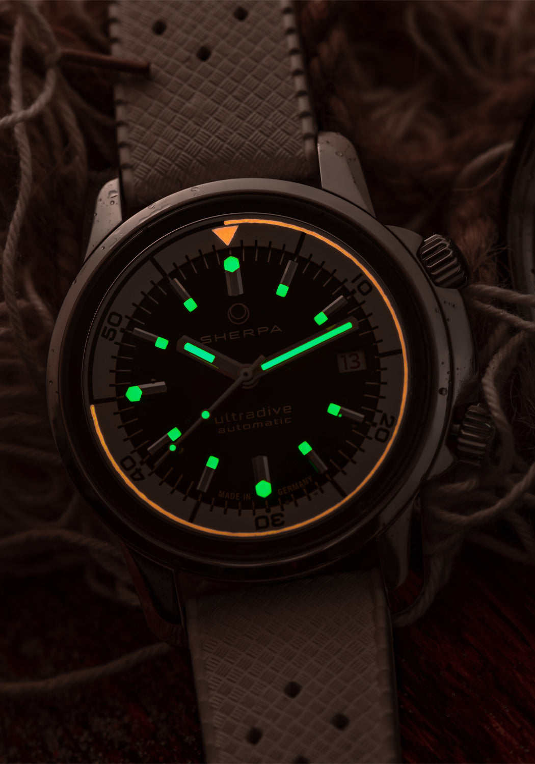 Sherpa Ultradive on Black Rubber Strap | Ref. 002/01/01 | Denver Watches | OsterJewelers.com