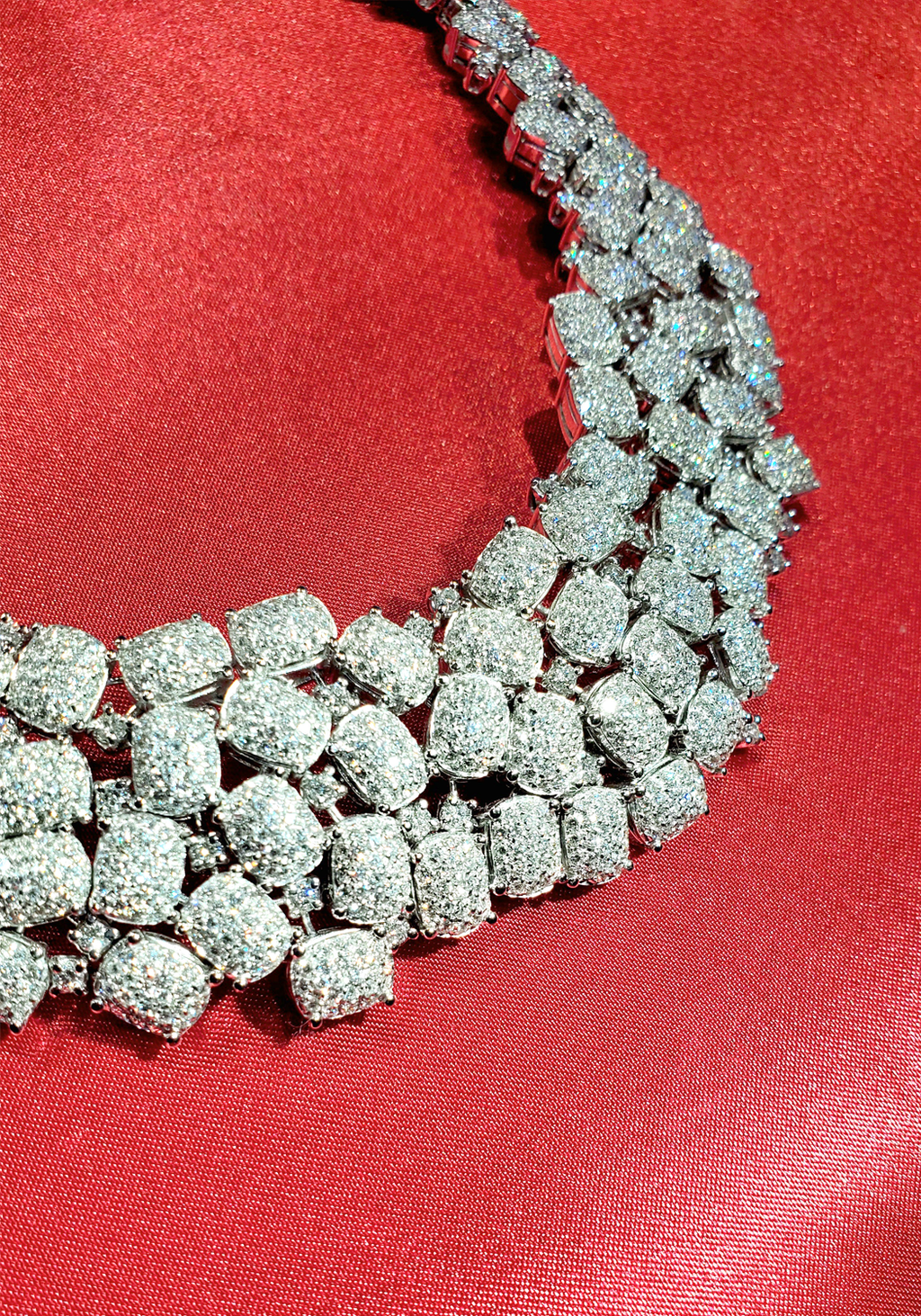 Amaya Diamond Necklace (22.45 ct Diamonds) in Gold – Beauvince Jewelry