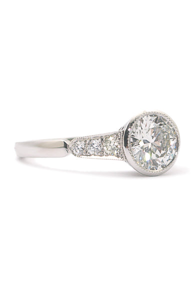 Sebastien Barier Round Diamond Ring | Oster Jewelers